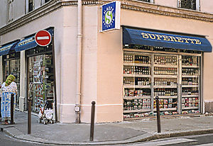 A grocery store on rue Amelot.