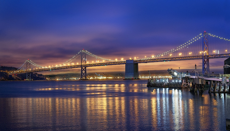 Le Oakland Bay Bridge à San Francisco.