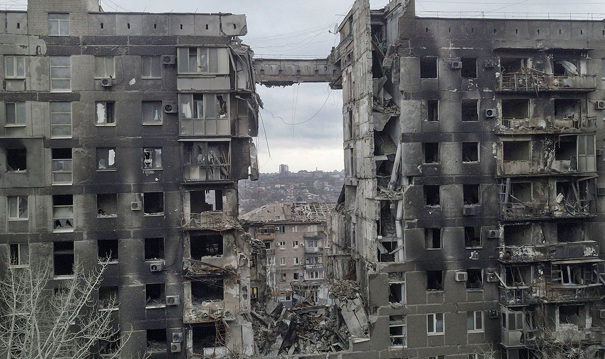 A destroyed building in Mariupol. —photo Reuters; Pavel Klimov, Alexander Ermochenko
